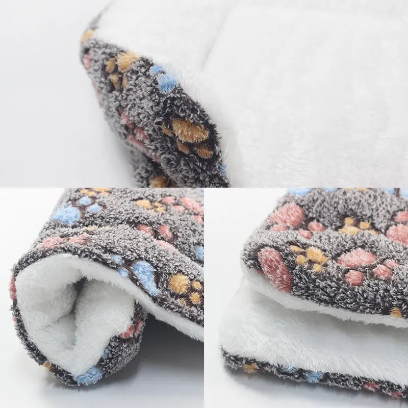 Flannel Thickened Pet Bed with Body Heat Warmth Insulation